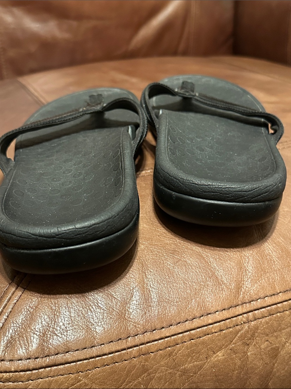 Vionic | Black Tide II Toe-Post Sandal - Women’s 9 - Picture 4 of 10